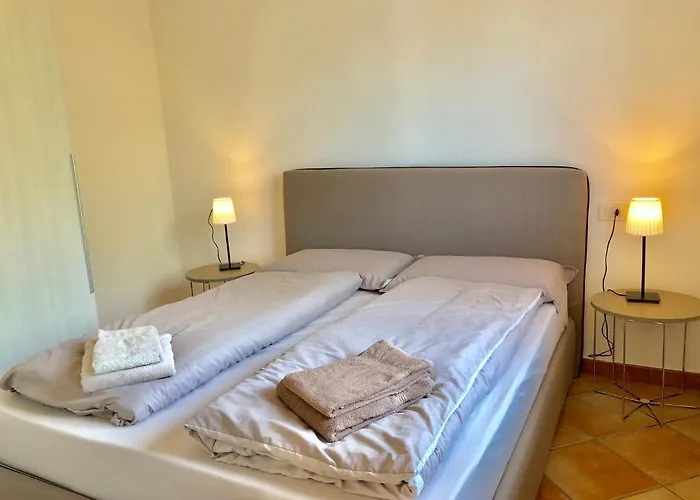 Residenza Ai Ronchi 3 4 7 8 Lägenhet Maccagno