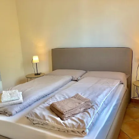 Residenza Ai Ronchi 3 4 7 8 Apartment Maccagno